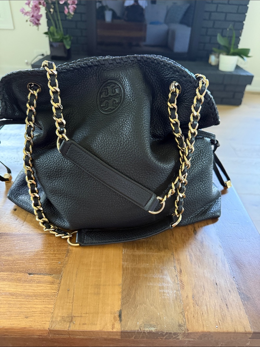 Tory Burch Black Pebbled Leather Chain-Handle Shoulder Bag with Gold Hardware